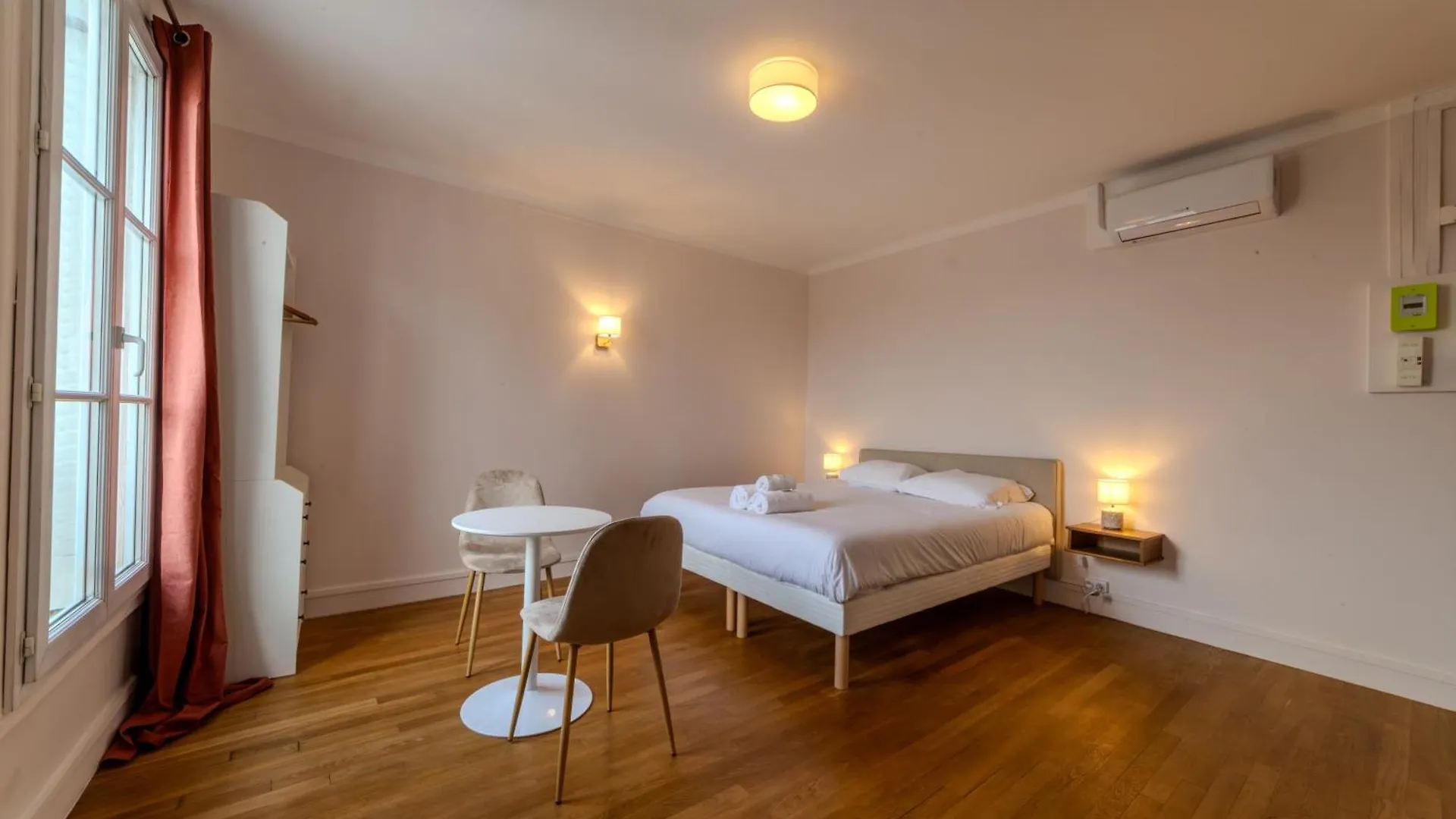 Apartament The Charming Republic Place *